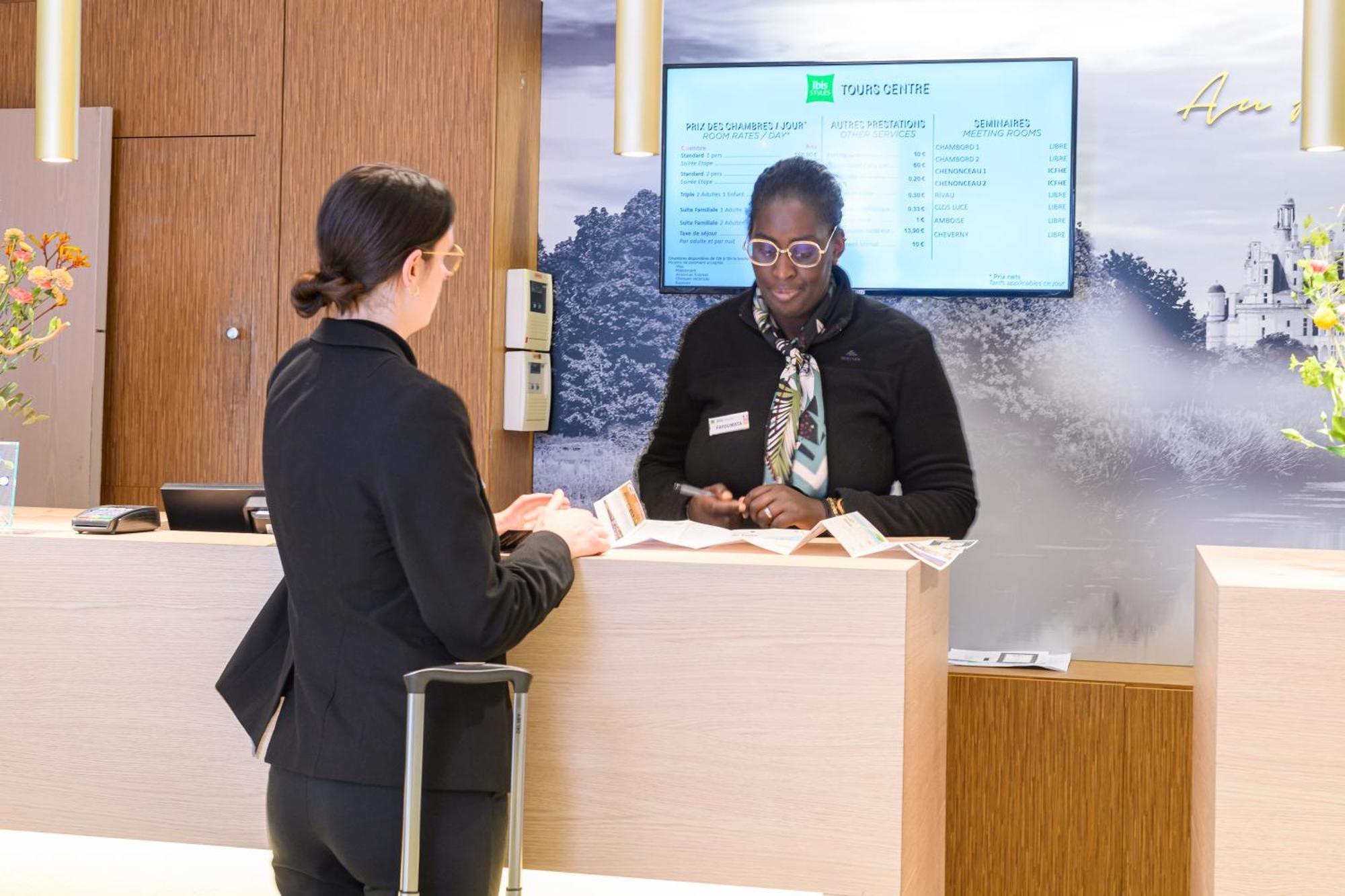 Ibis Styles Tours Centre Hotel Bagian luar foto