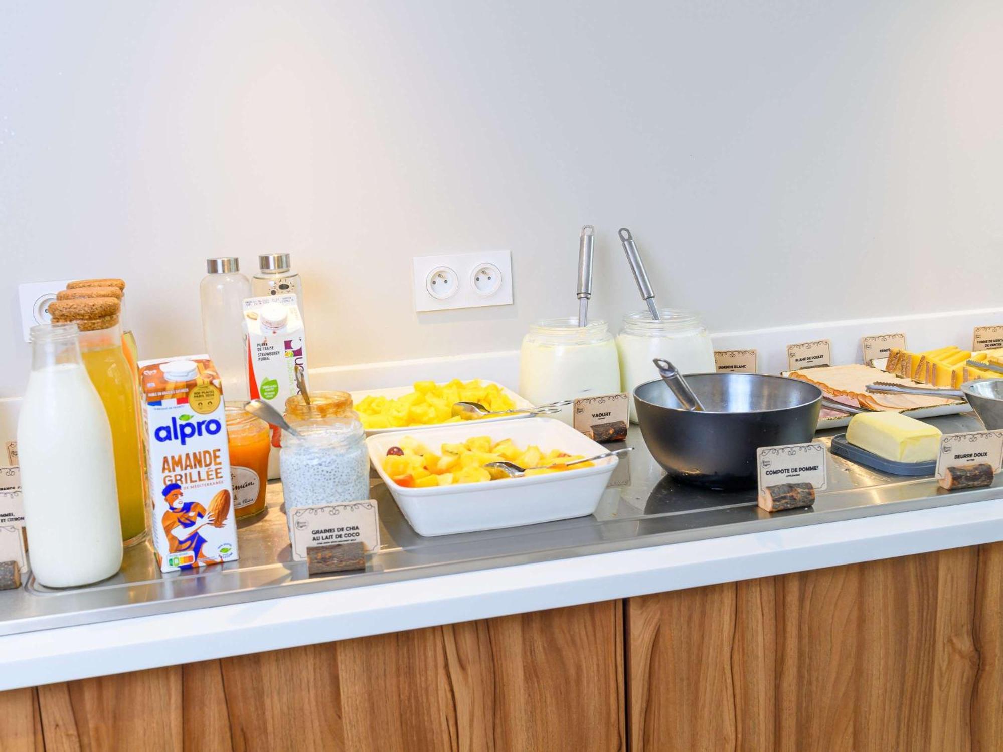 Ibis Styles Tours Centre Hotel Bagian luar foto