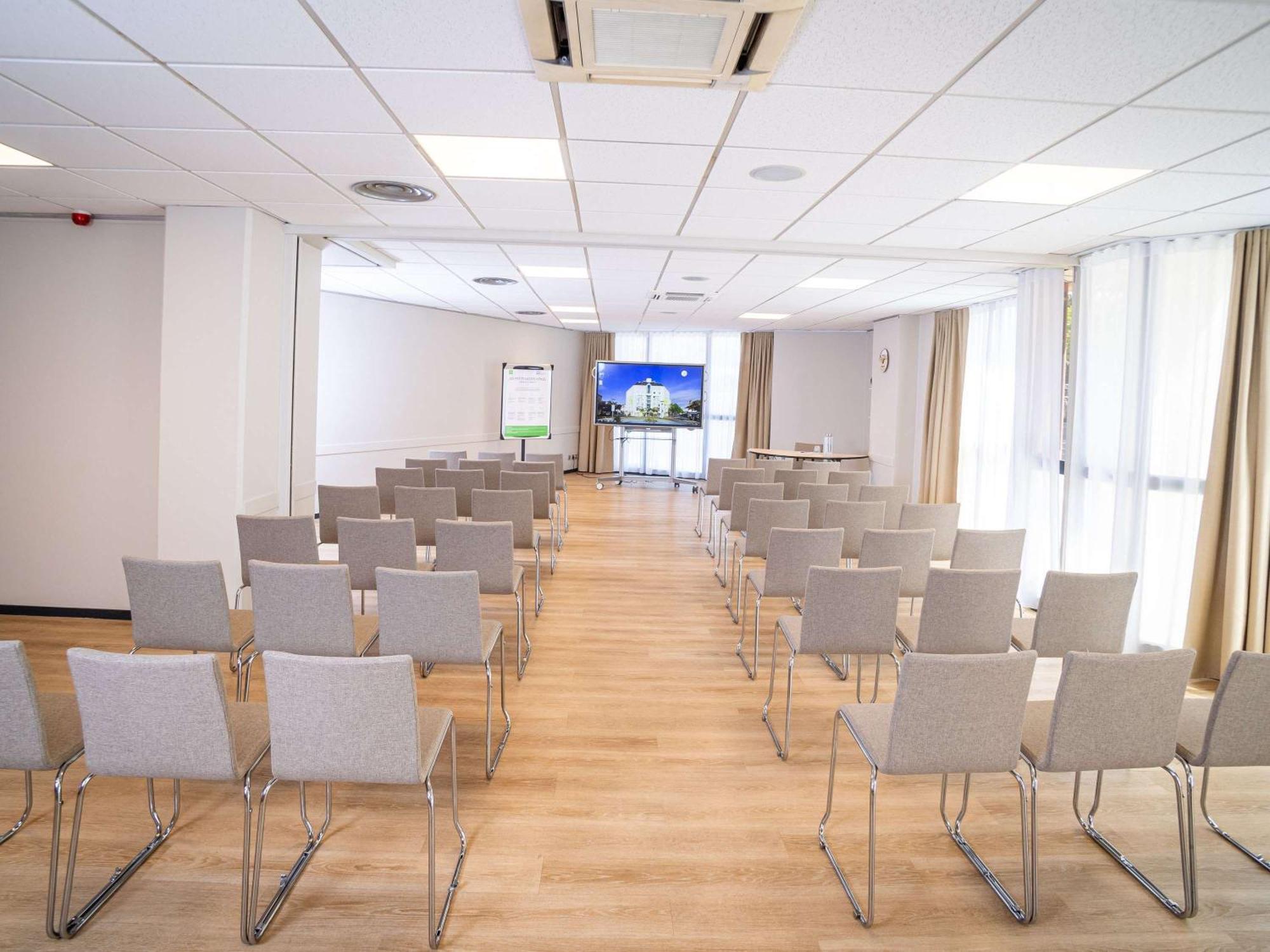 Ibis Styles Tours Centre Hotel Bagian luar foto