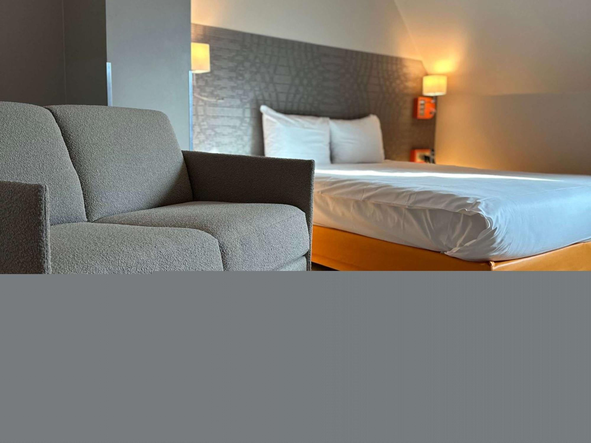 Ibis Styles Tours Centre Hotel Bagian luar foto