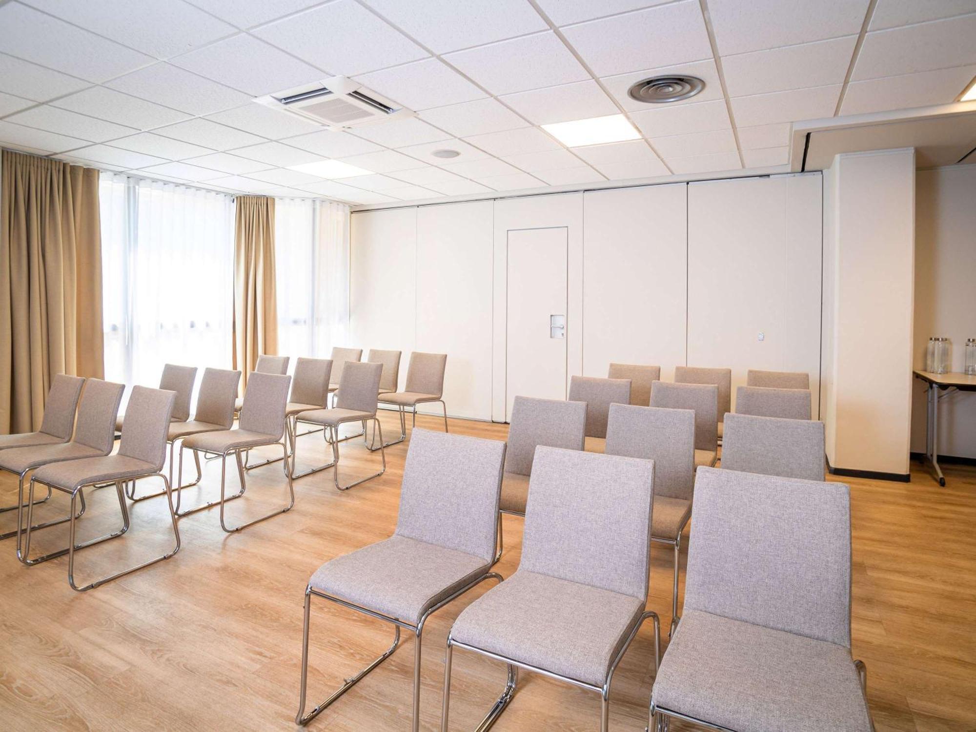 Ibis Styles Tours Centre Hotel Bagian luar foto