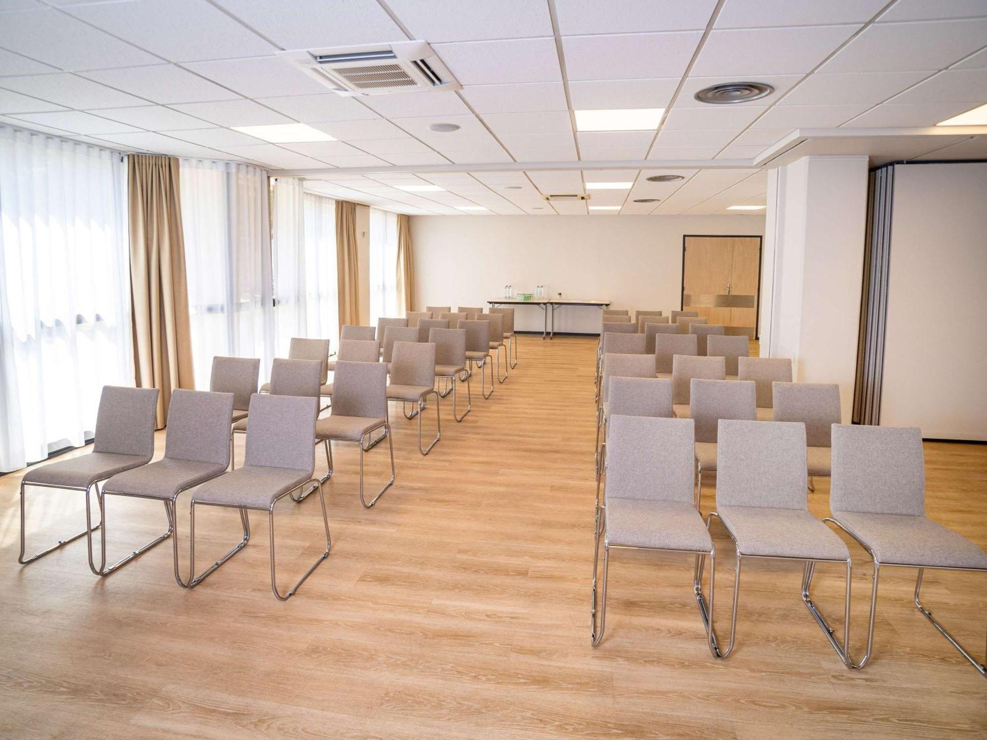 Ibis Styles Tours Centre Hotel Bagian luar foto
